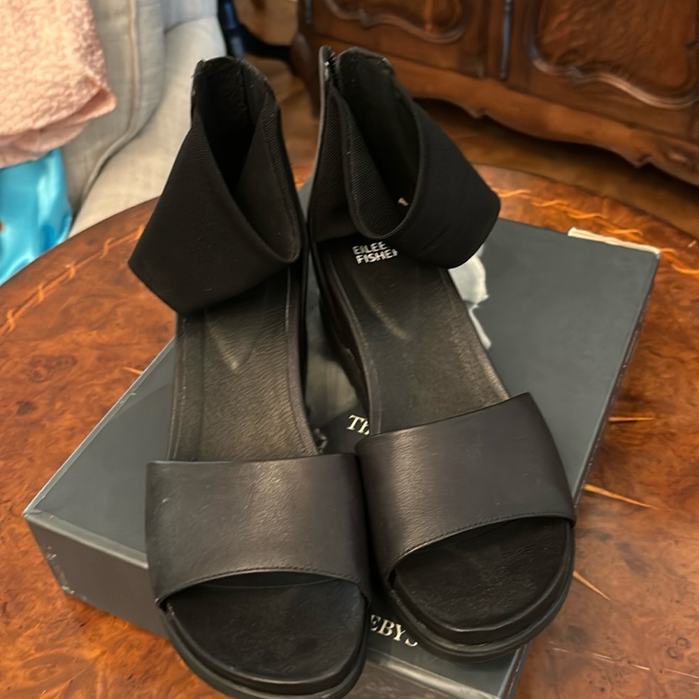 Eileen Fisher Spree sandal